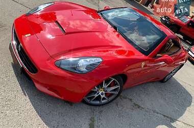 Кабріолет Ferrari California 2010 в 