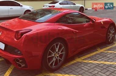 Кабріолет Ferrari California 2010 в 