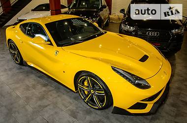 Купе Ferrari F12 2013 в 