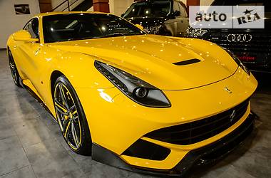 Купе Ferrari F12 2013 в 