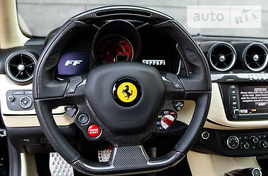 Купе Ferrari FF 2013 в Киеве