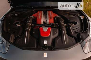 Хетчбек Ferrari FF 2013 в 