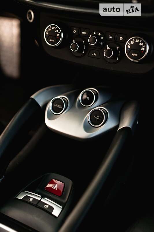 Хэтчбек Ferrari FF 2013 в Львове