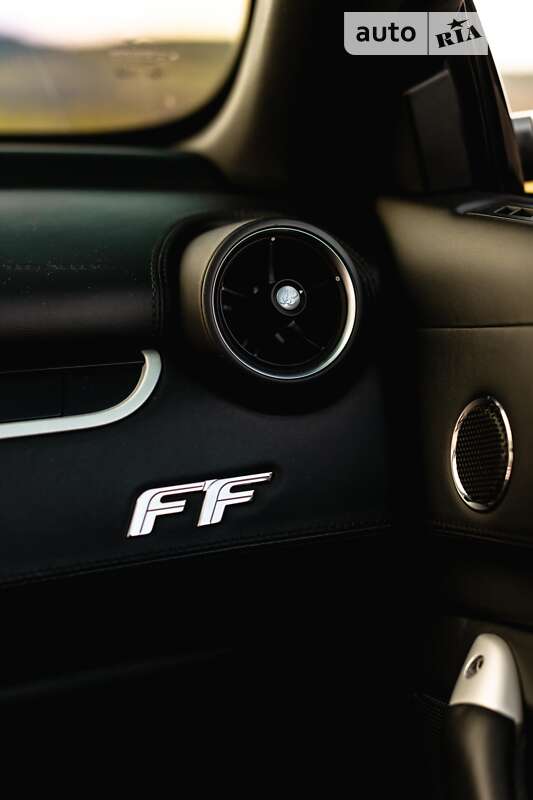 Хэтчбек Ferrari FF 2013 в Львове