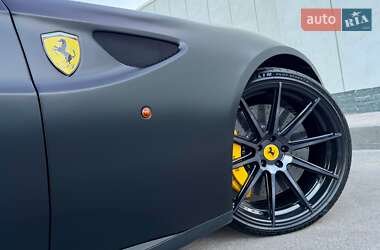 Купе Ferrari FF 2013 в Киеве