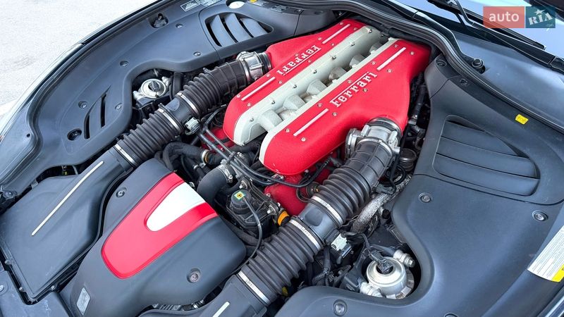 Купе Ferrari FF 2013 в Киеве