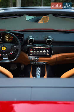 Кабриолет Ferrari Portofino 2018 в 