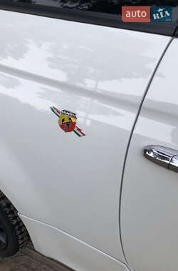 Хэтчбек Fiat-Abarth 500 2014 в 