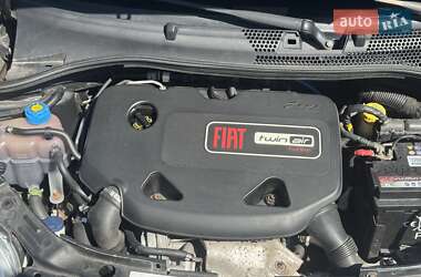 Хэтчбек Fiat 500 2011 в 