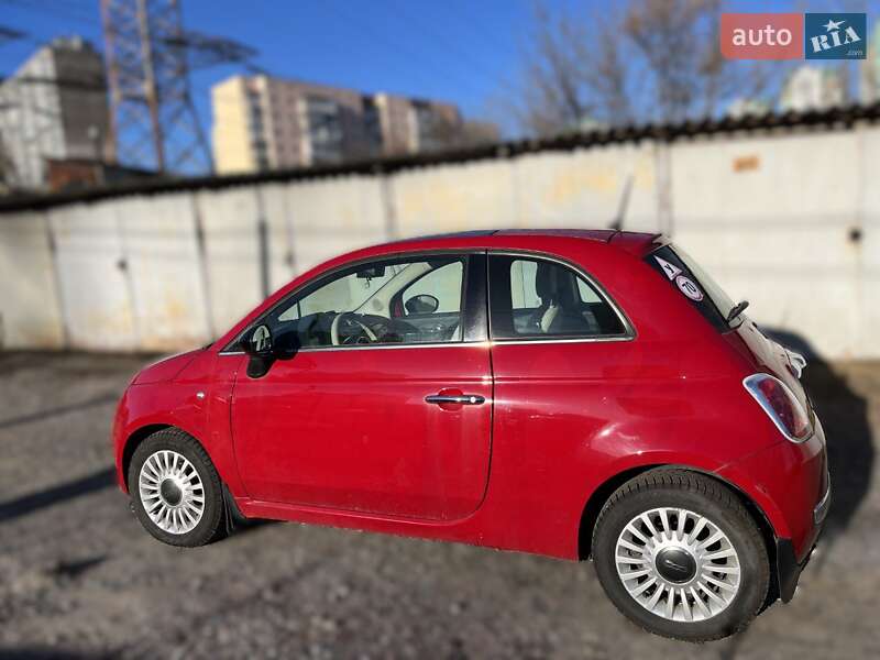Хэтчбек Fiat 500 2013 в 