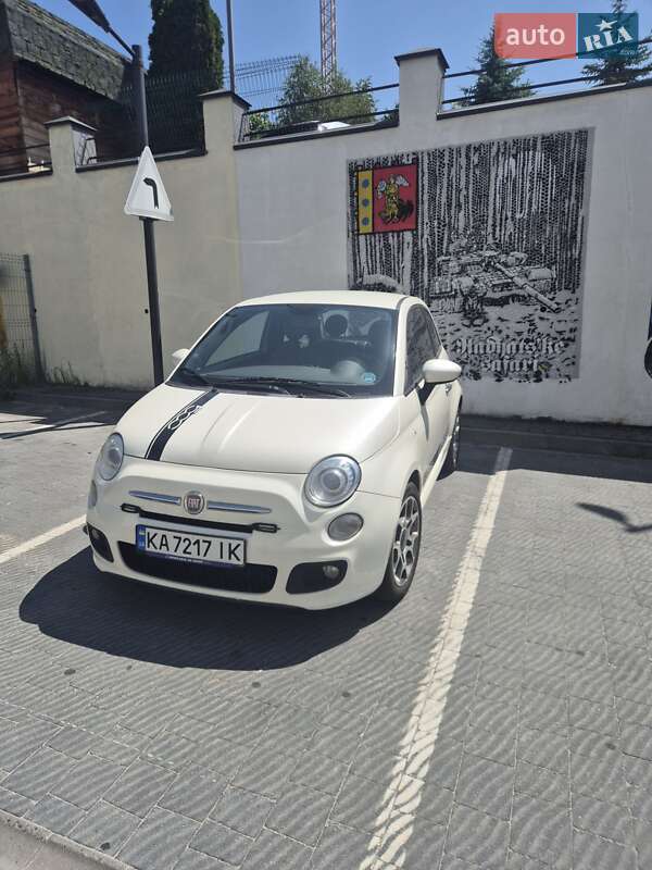 Хэтчбек Fiat 500 2012 в 