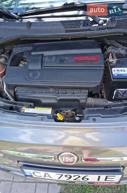 Хэтчбек Fiat 500 2012 в 
