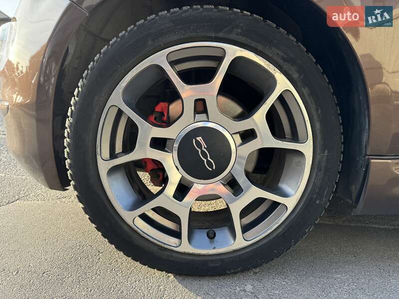 Хэтчбек Fiat 500 2015 в Львове