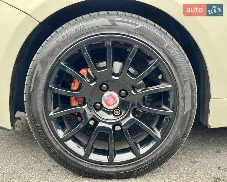 Хетчбек Fiat 500 2012 в Києві