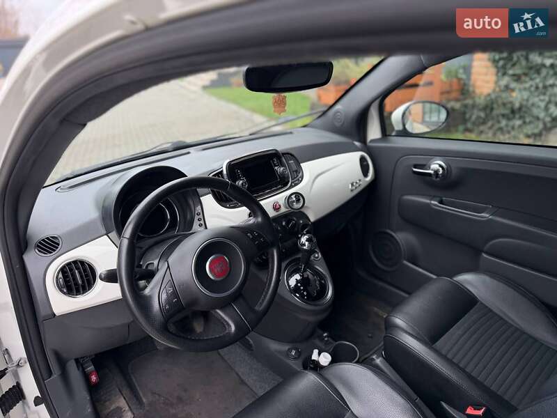 Хетчбек Fiat 500 2015 в Чернівцях