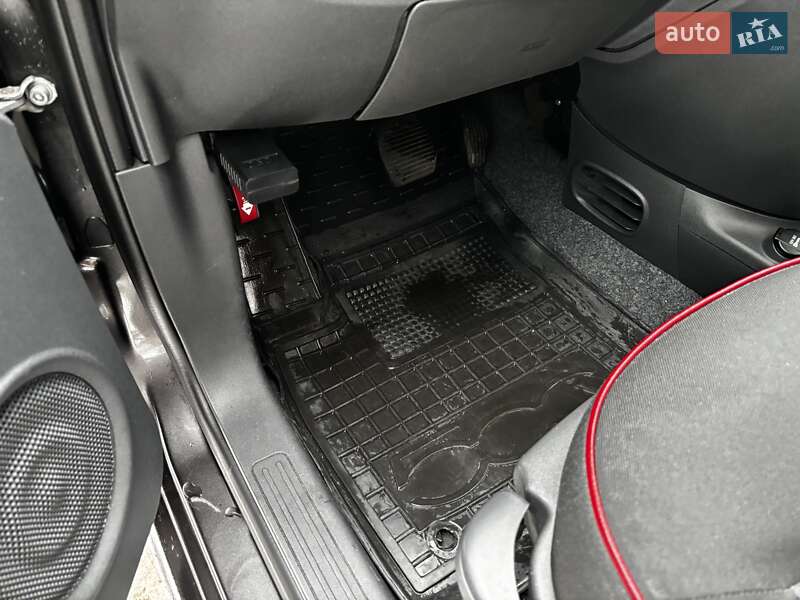 Хэтчбек Fiat 500 2017 в Киеве