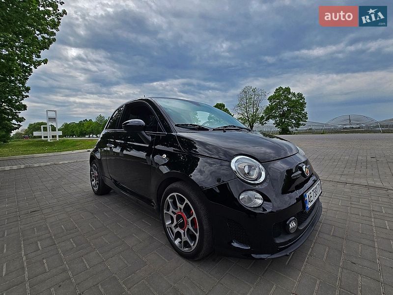 Хэтчбек Fiat 500 2015 в Магдалиновке