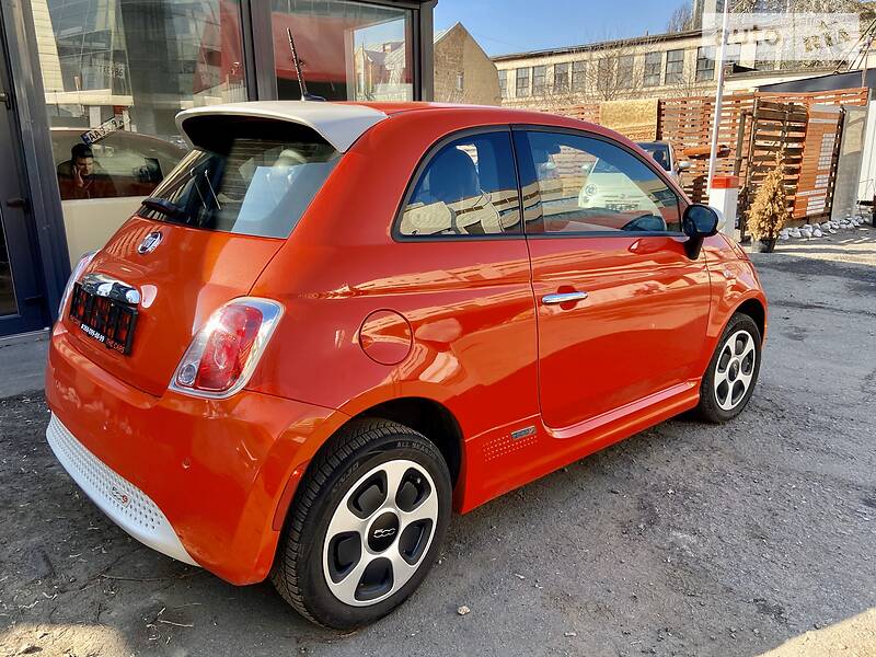 Хетчбек Fiat 500e 2015 в Києві