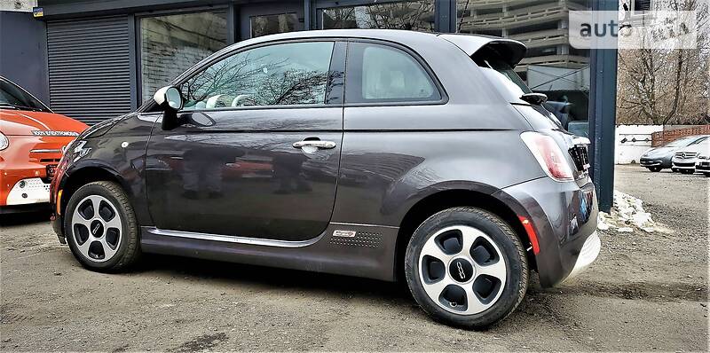 Хетчбек Fiat 500e 2016 в Києві