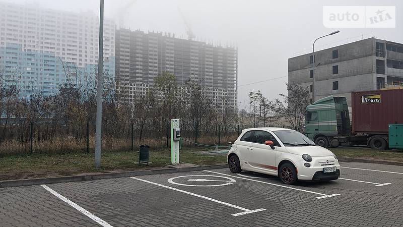 Хэтчбек Fiat 500e 2015 в Киеве