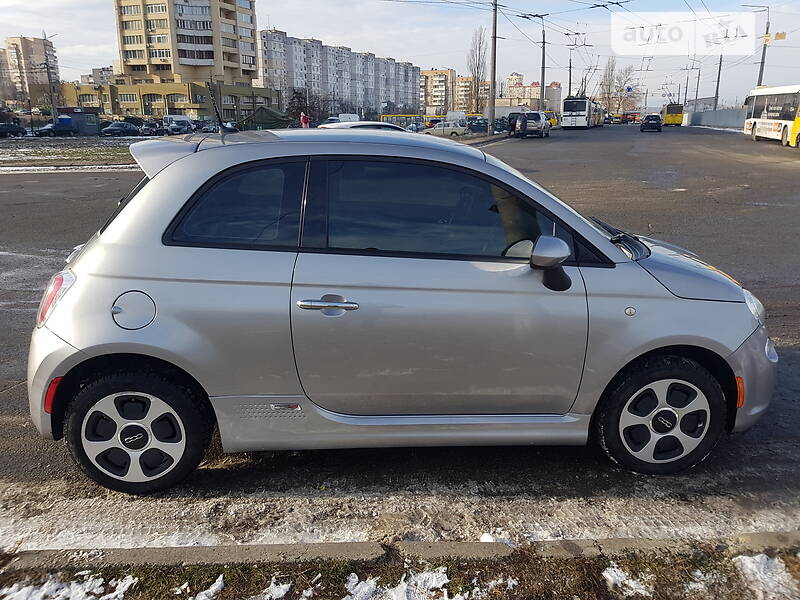 Купе Fiat 500e 2015 в Києві