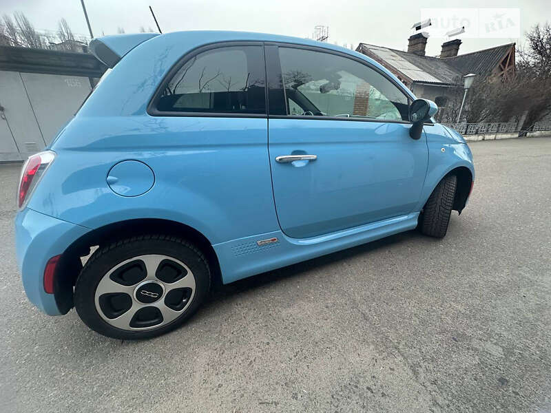 Хэтчбек Fiat 500e 2016 в Киеве фото 12 Хэтчбек Fiat 500e 2016 в Киеве