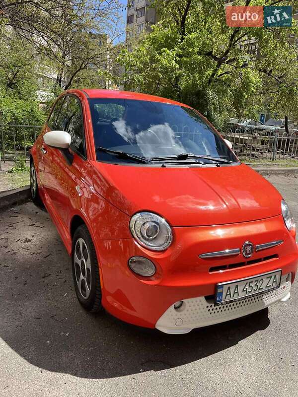 Хэтчбек Fiat 500e 2015 в Киеве