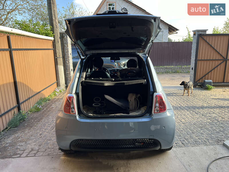 Хетчбек Fiat 500e 2014 в Житомирі