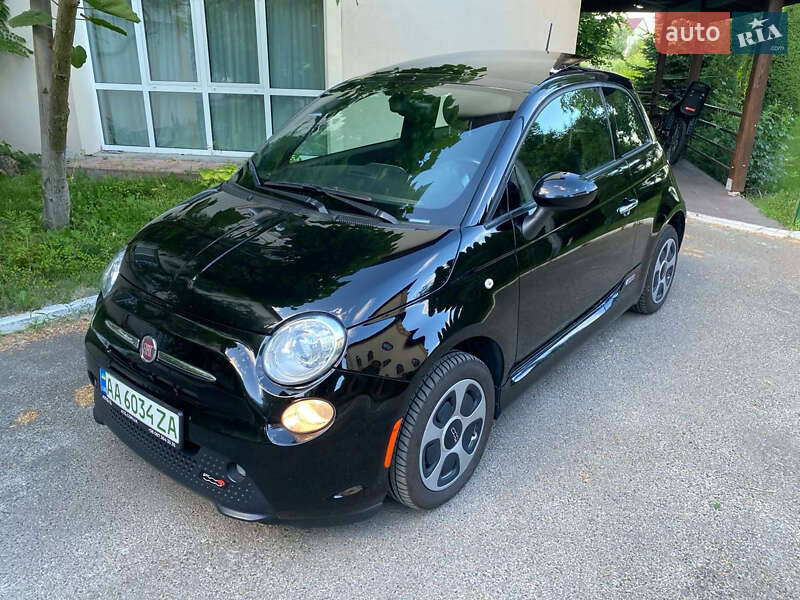 Хэтчбек Fiat 500e 2017 в 