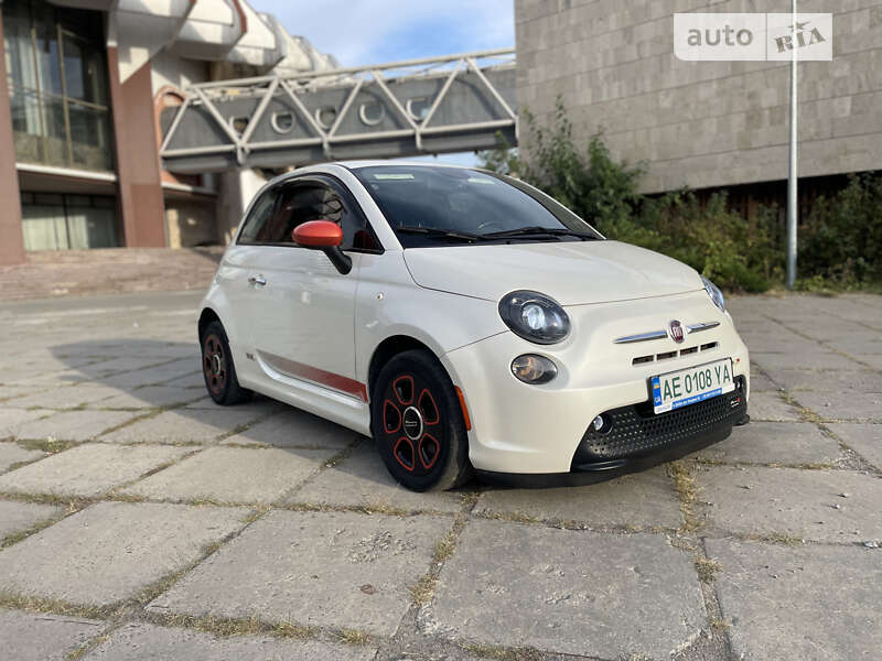 Хетчбек Fiat 500e 2014 в Дніпрі фото 10 Хетчбек Fiat 500e 2014 в Дніпрі