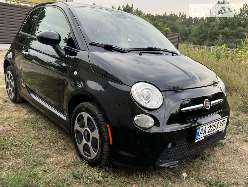 Хэтчбек Fiat 500e 2015 в Киеве