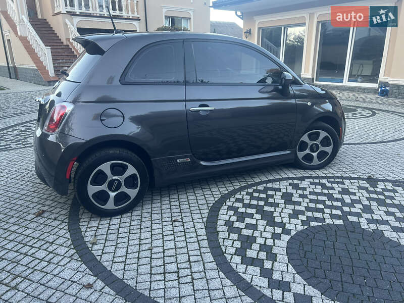 Хэтчбек Fiat 500e 2015 в Косове