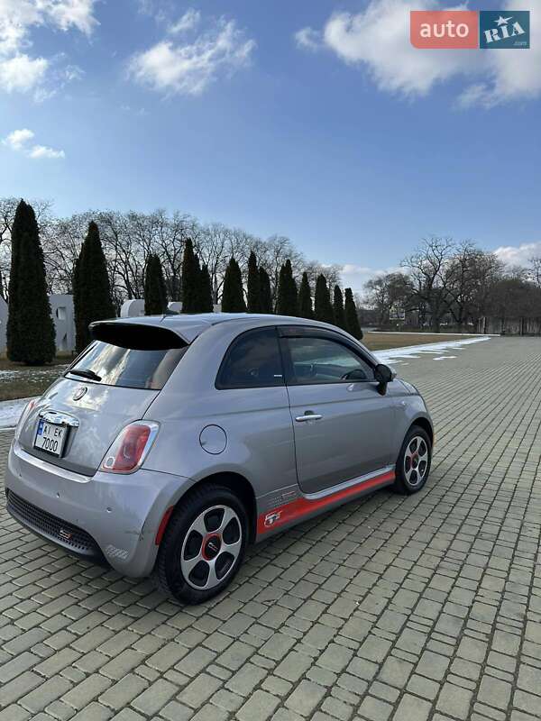 Хетчбек Fiat 500e 2015 в Києві