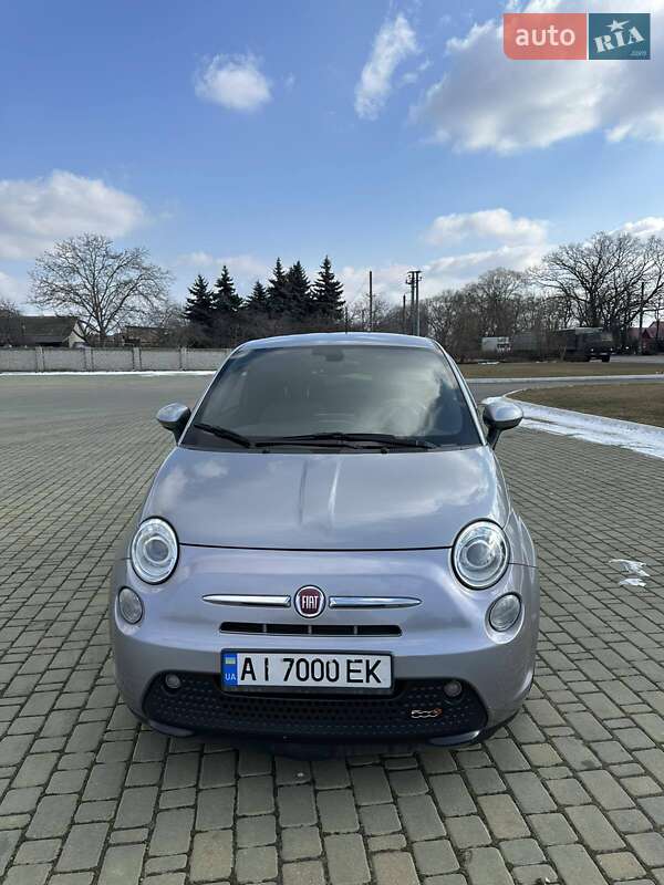 Хетчбек Fiat 500e 2015 в Києві