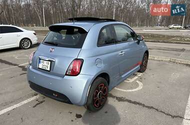 Хэтчбек Fiat 500e 2014 в 