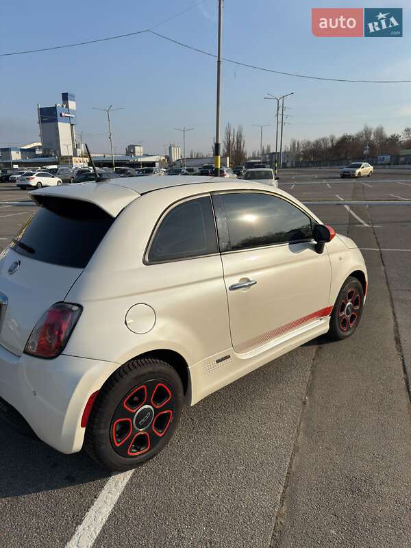 Хэтчбек Fiat 500e 2014 в Киеве