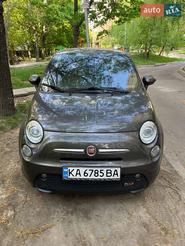 Хетчбек Fiat 500e 2015 в 