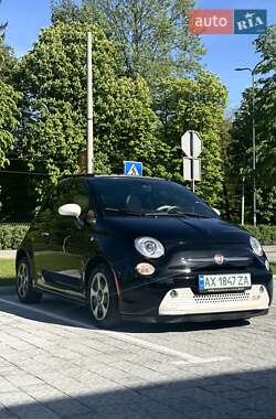 Хэтчбек Fiat 500e 2017 в 
