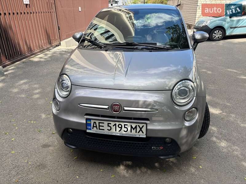Хэтчбек Fiat 500e 2016 в 