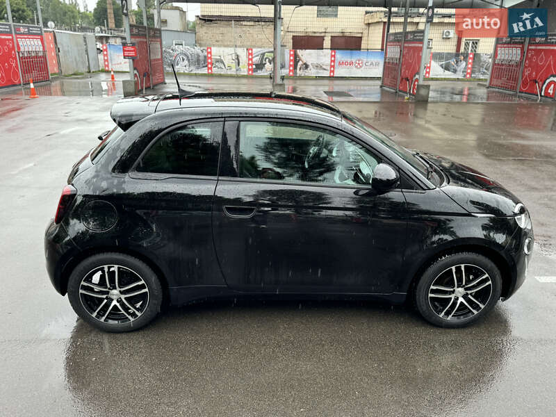 Хэтчбек Fiat 500e 2021 в Киеве