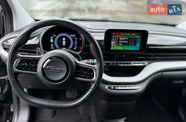 Хэтчбек Fiat 500e 2021 в 