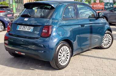 Хэтчбек Fiat 500e 2022 в 