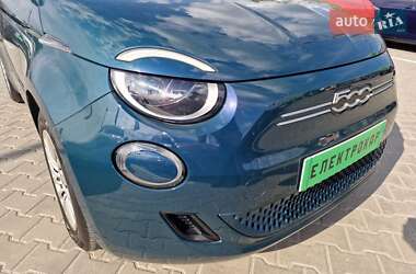 Хэтчбек Fiat 500e 2022 в 