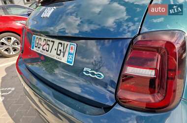 Хэтчбек Fiat 500e 2022 в 