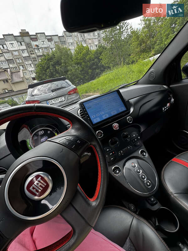 Хэтчбек Fiat 500e 2014 в 