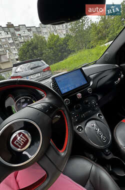Хэтчбек Fiat 500e 2014 в 