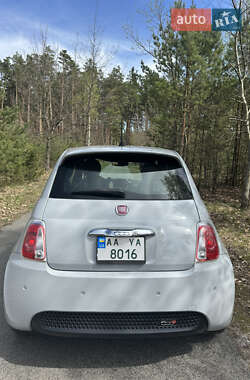 Хэтчбек Fiat 500e 2017 в 