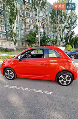 Хэтчбек Fiat 500e 2015 в 