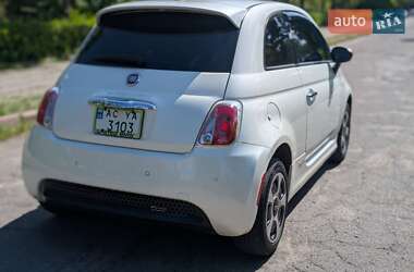 Хэтчбек Fiat 500e 2015 в 