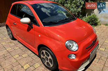 Хэтчбек Fiat 500e 2014 в 